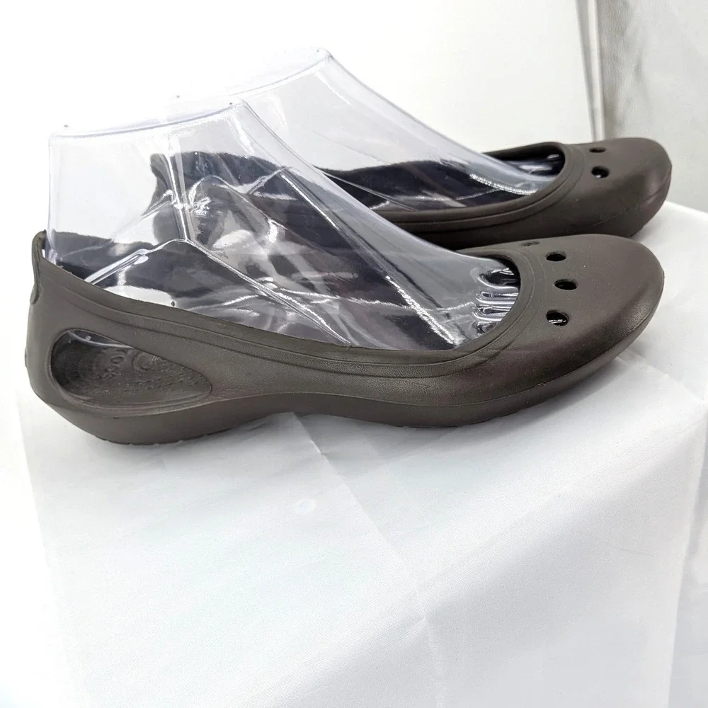 Crocs Slip On Flats Brown Comfort Lightweight Rubber Casual Shoes W8‎